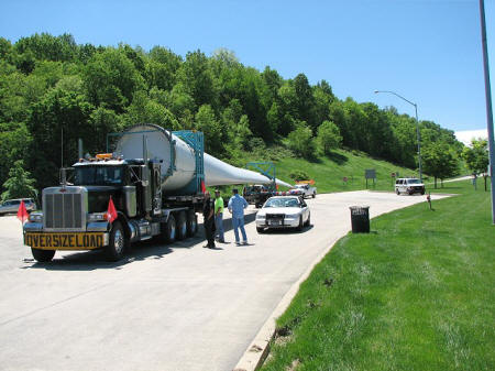 RF Cafe - Giant wind turbine blade on a flat bed haulers - West Virginia
